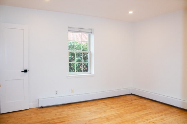 Photo - 33 Hammond Pond Pkwy Unit 2