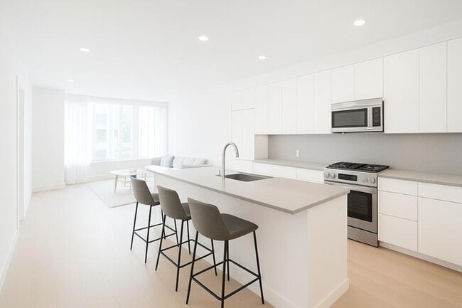 Photo - 15 William St Unit 2325