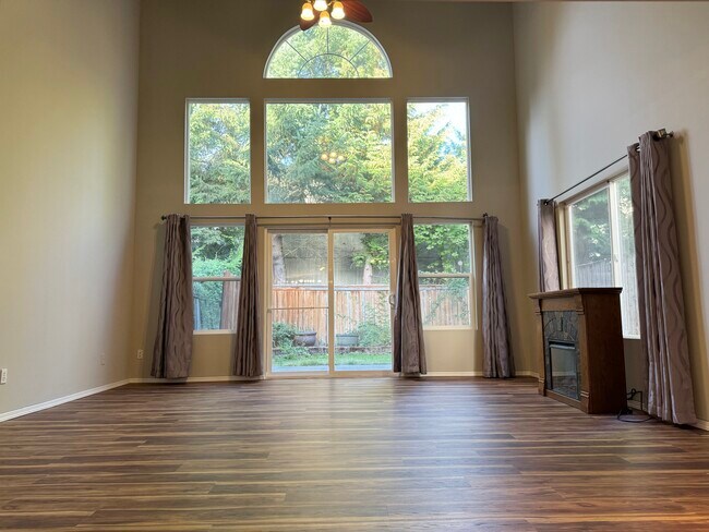 Photo - 5603 136th St SE