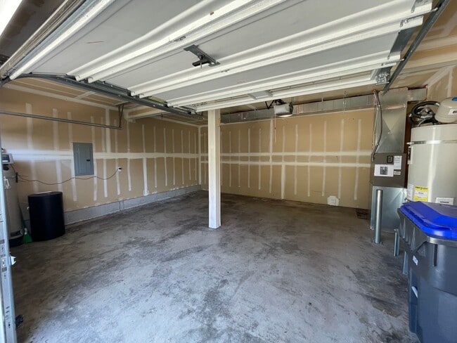 Photo - Beautiful Spacious 4 Bedroom 2.75 Bathroom Home in Quiet Coupeville Neighborhood!