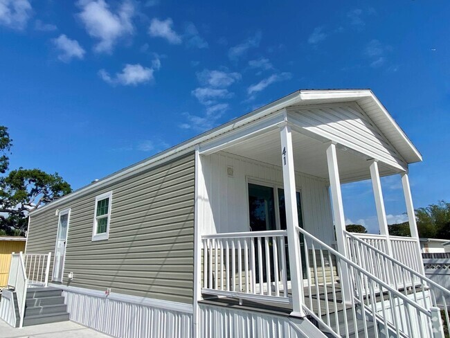 Building Photo - 1701 Post Rd Rental