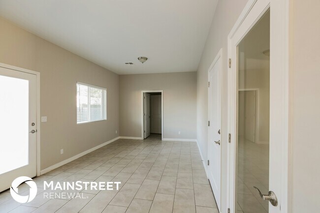 Photo - 2000 N 36th St