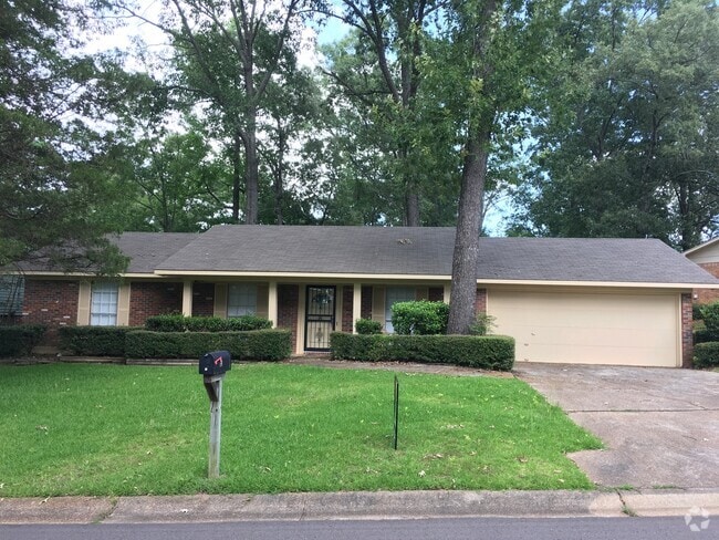 Building Photo - Great 3 bed 2 bath for Rent in Brandon 042! Rental