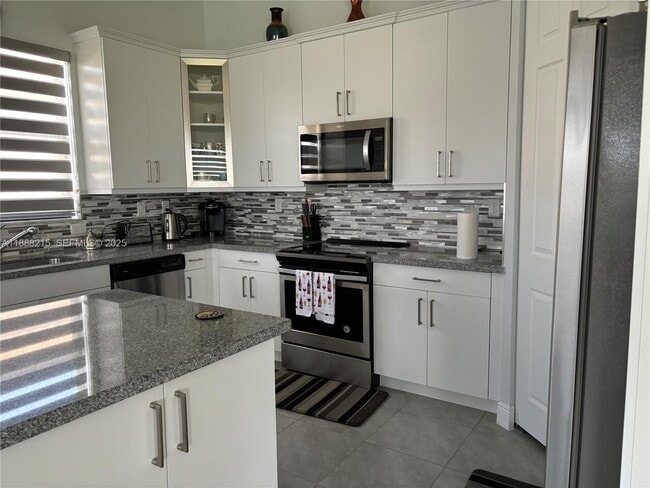 Photo - 5107 Genoa St