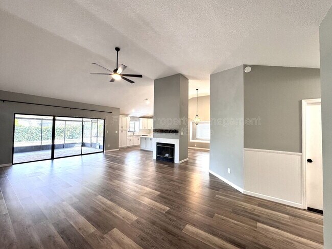 Photo - 3847 Biscayne Dr