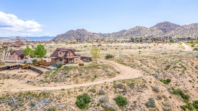 Photo - 5031 Tom Mix Rd