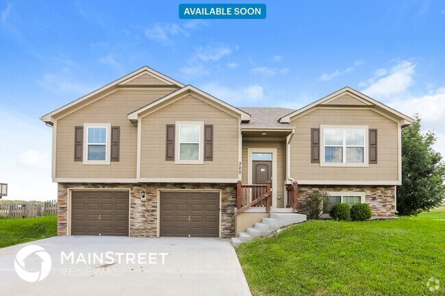 Building Photo - 300 Golfview Dr Rental