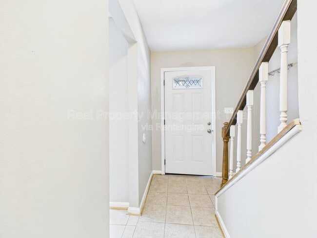 Photo - 1055 Old Denbigh Blvd