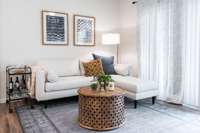 A1 - 625SF - Oxford at Palo Alto Apartamentos