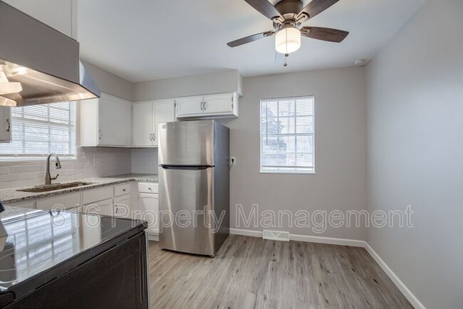 Photo - 1109 E Sea Ave