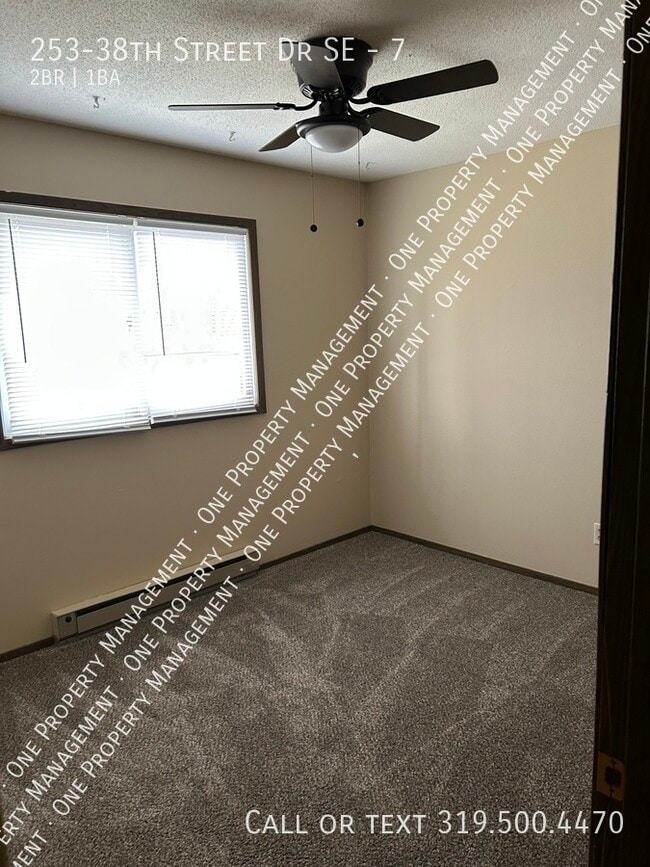 Photo - 253-38th Street Dr SE -7 Unidad 7