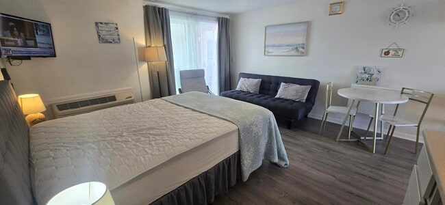 6 Ashworth Ave Unit 6