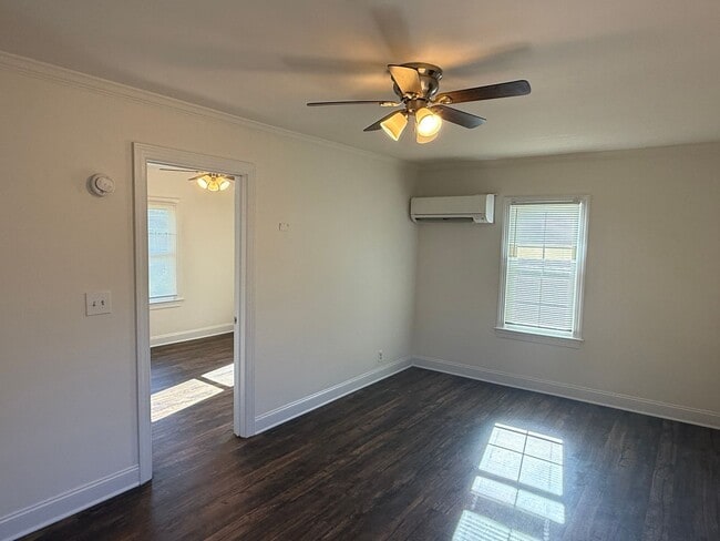 Photo - 2203 Highland St