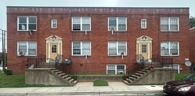 Building Photo - 3300 East Capitol St NE Unit C Rental