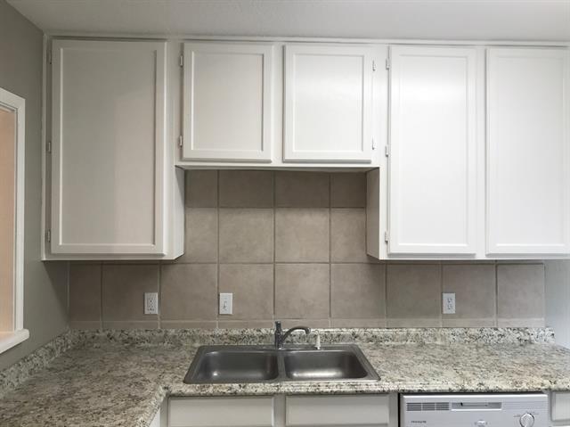 Photo - 7326 Kingswood Cir