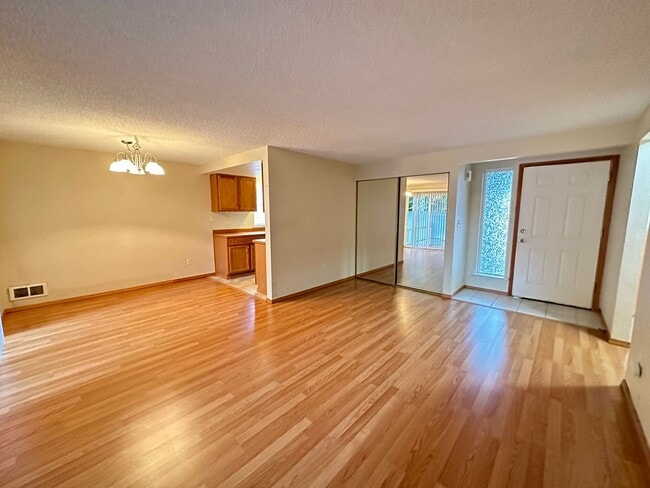Photo - 2 Bedroom Condo in Lake Stevens! Unit 2