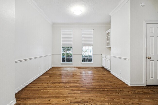 2838 Briarhurst Park