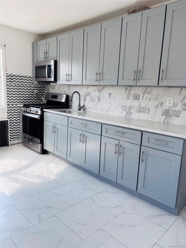 Photo - 115-21 222nd St