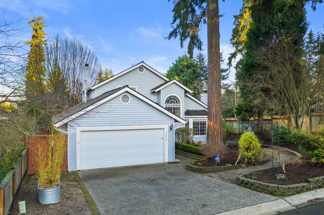 Beautiful 3 Bedroom Home in Bridle Trails - Beautiful 3 Bedroom Home in Bridle Trails