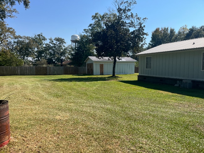 Photo - 26743 Pine St