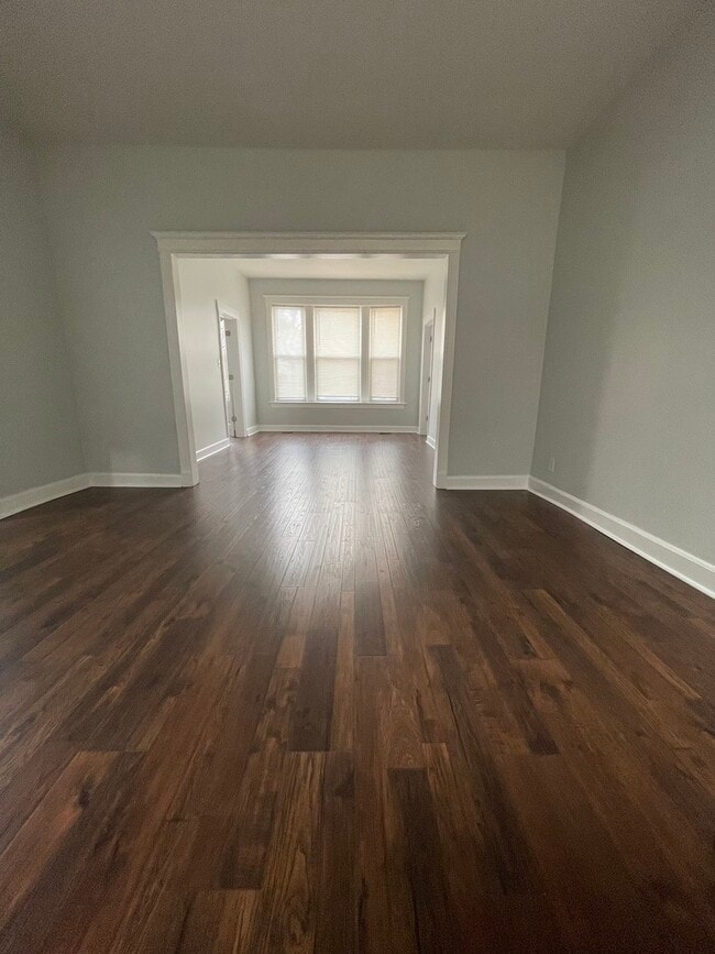 Photo - 916 W 68th St Unit 1W