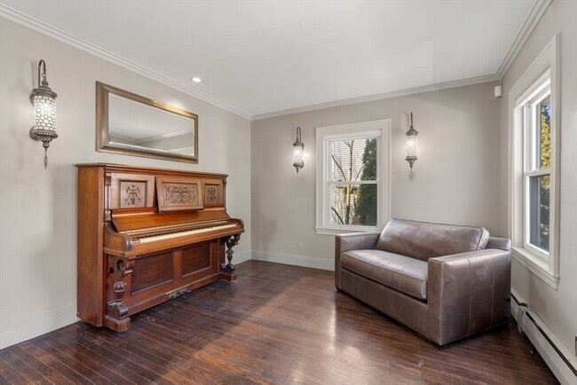 Photo - 194 Palfrey St