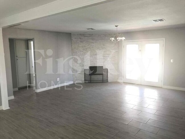 Photo - 4818 W Christy Dr