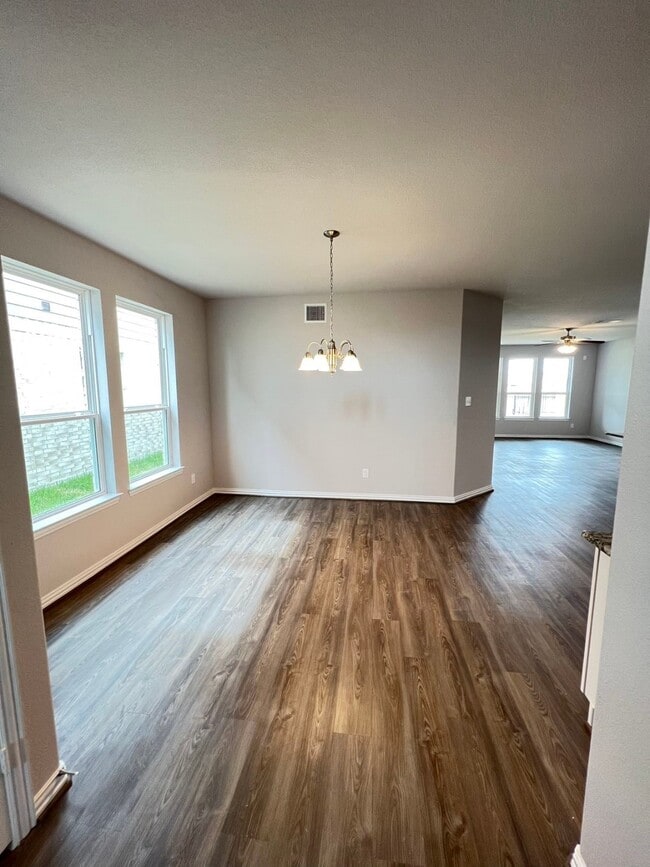 Photo - 15446 Islandview Ln