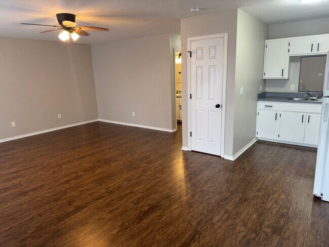 Photo - 323 S 12th St Unit G