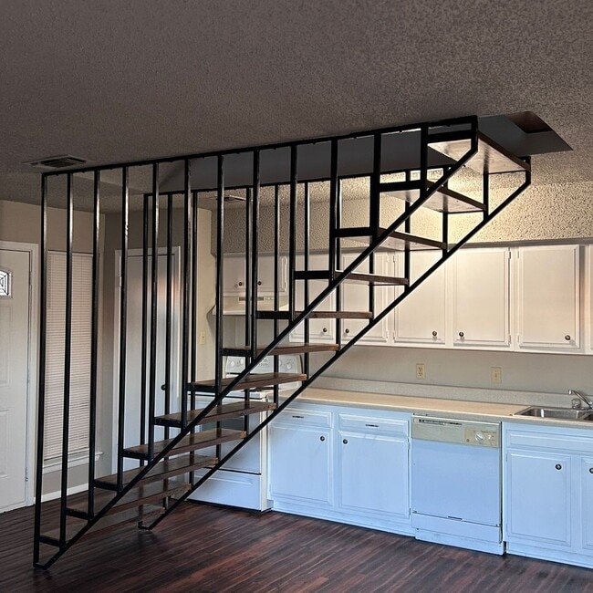 Photo - 2414 W Abram # W Arlington,76013