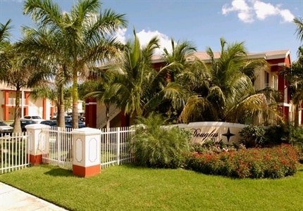 Photo - Douglas Pointe
