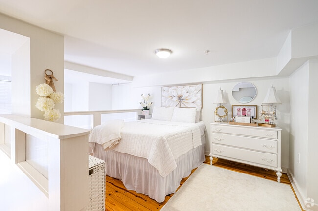 1BR, 1BA - 625SF - Bedroom