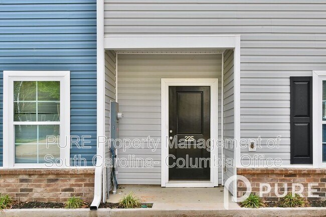 Photo - 225 Northwood St