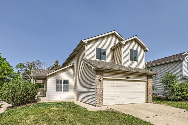 Photo - 5205 Dudley St