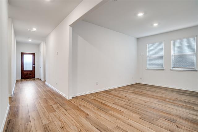 Photo - 1220 Mahogany Ln