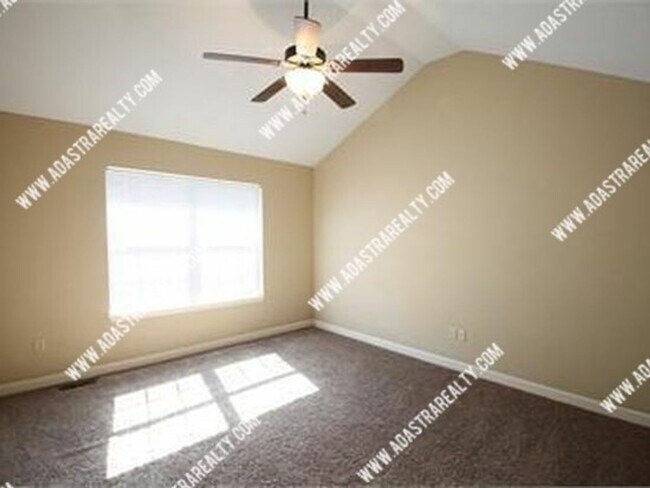 Photo - Beautiful Platte City Townhome-Available in APRIL!!