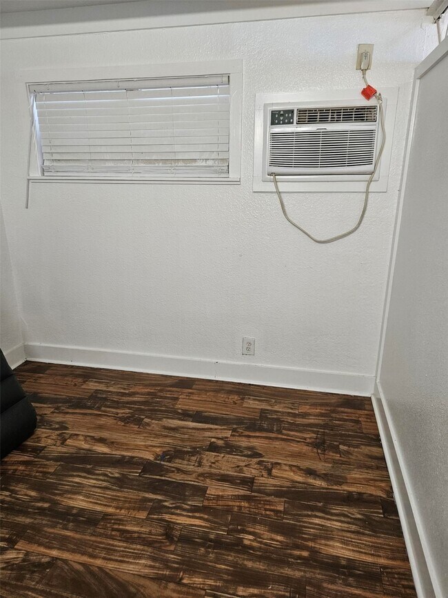 Photo - 1513 Lazy Ln