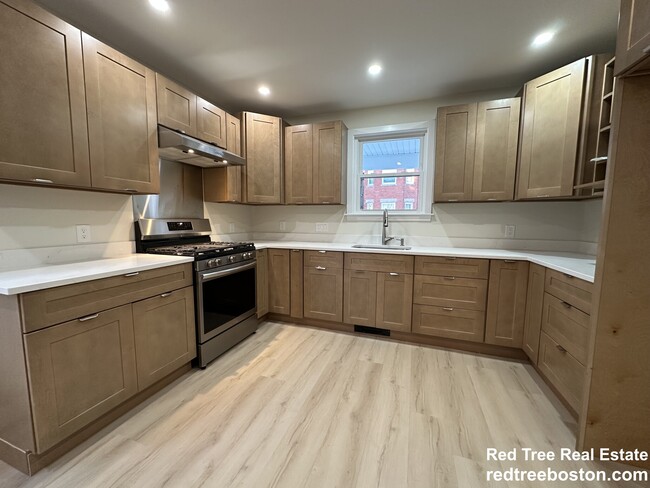 Photo - 74 Ruthven St Apartments Unit 1