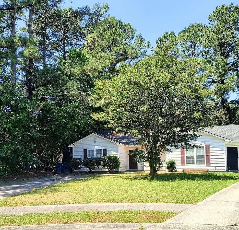 Photo - 106 Persimmon Ct