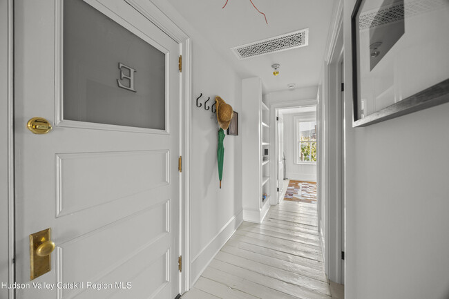 Photo - 620 Warren St