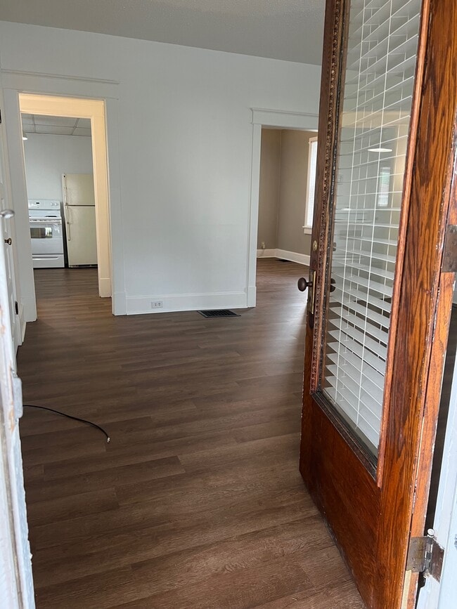 Building Photo - 433 W Grand Ave Unit 433 Rental