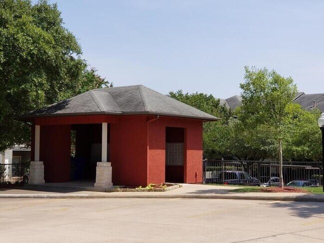 Photo - 7631 US-290 Unit d1