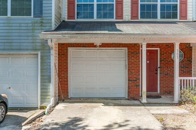 Building Photo - 303 Crooked Pine Trail Rental