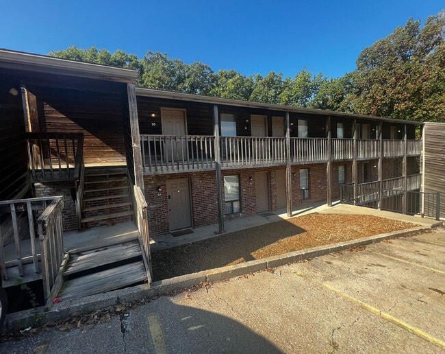 Building Photo - Lakeside Apartments