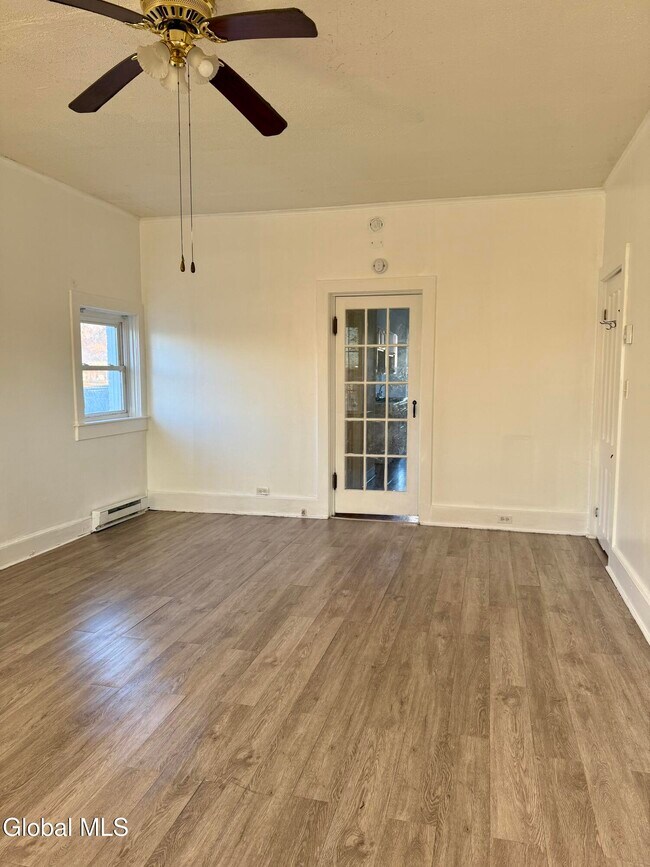 Photo - 290 2nd Ave Unidad 1A