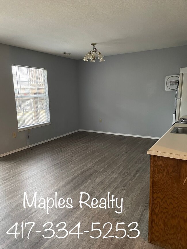 Photo - UNFURNISHED 1 bed/1 bath WALK-IN Condo