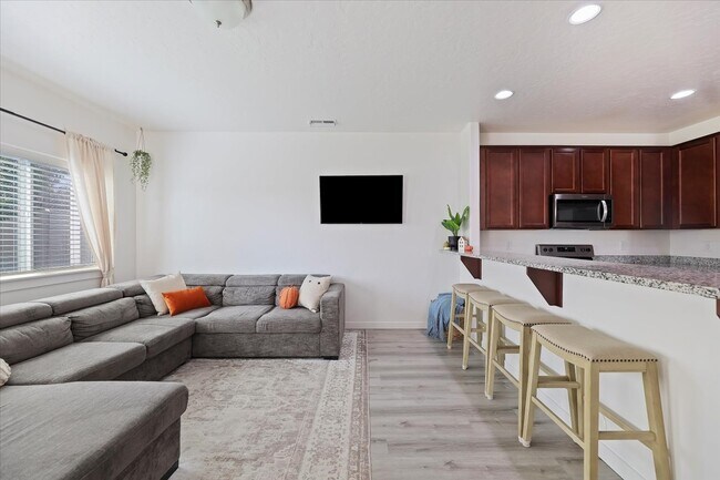 Photo - 5720 Cherry Ln