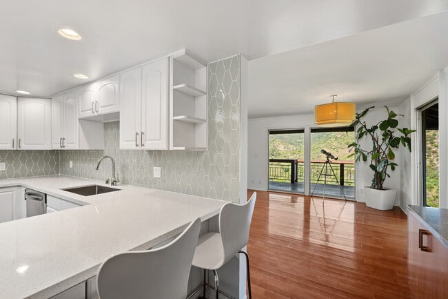 Photo - 2843 Lambert Dr