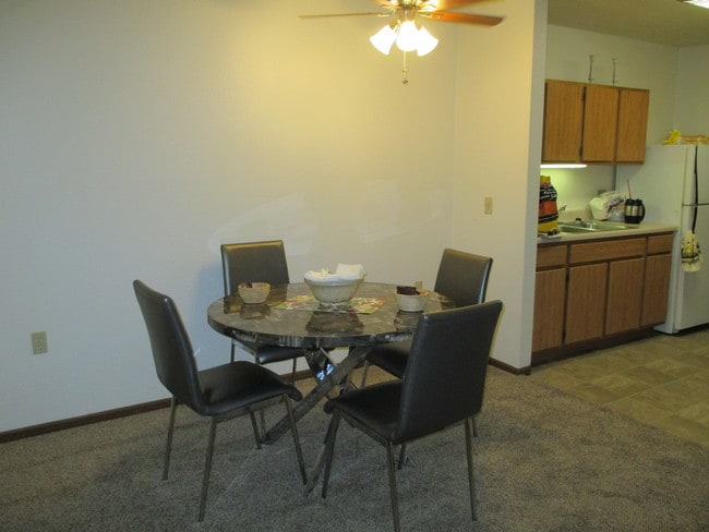 Photo - PARK MEADOW APARTMENTS