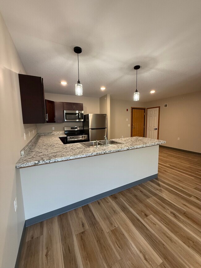 Photo - Dundas Apartments